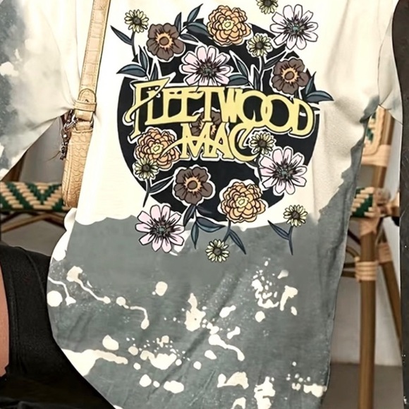 NWT Fleetwood Mac Flower Print T-Shirt | XL - Picture 2 of 4